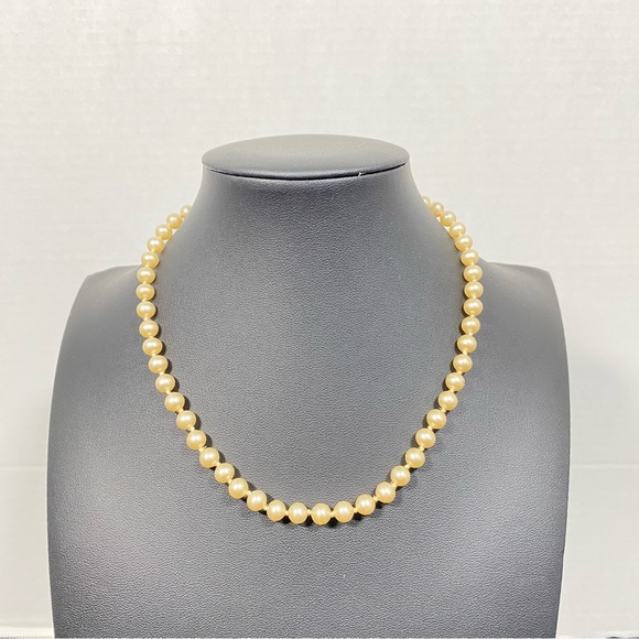 Jewelry - Vintage Faux Pearl Necklace - Please Read Description